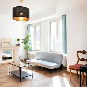 https://lily-apartment-historic-center-of-antwerp.hotelsantwerp.net