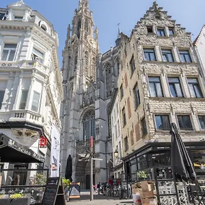 Tempel Cathedral In The Heart Of Appartement