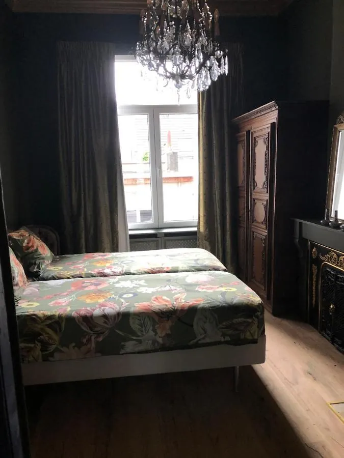 Sint Andries Suites Antwerpen 0*,